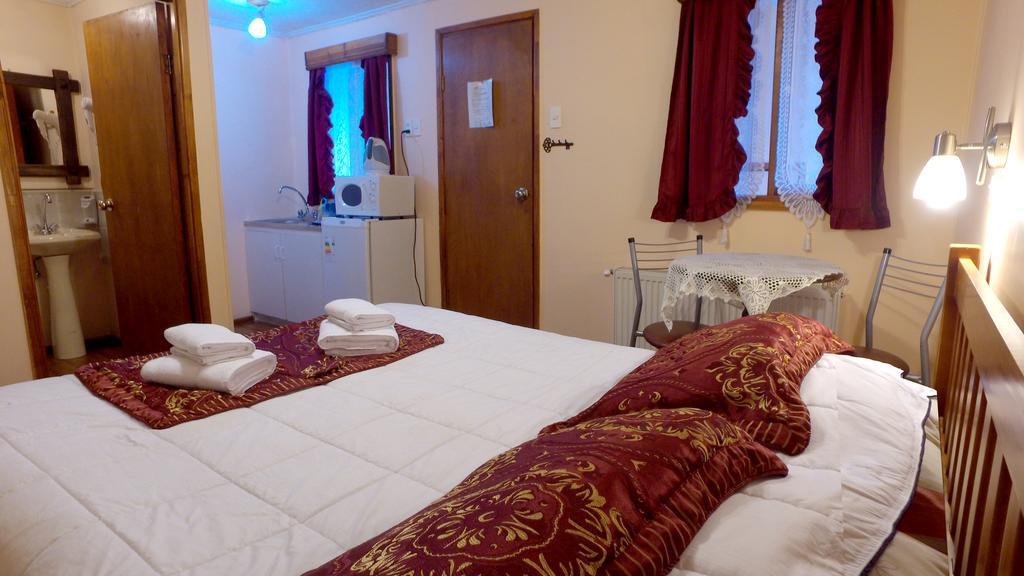 Hostal Victoria Пунта Аренас Екстериор снимка