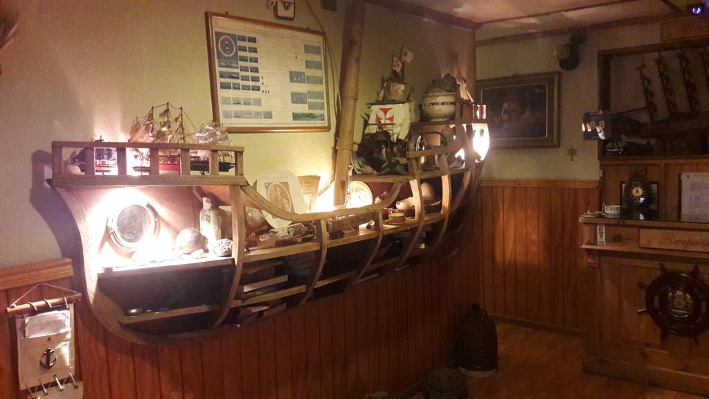 Hostal Victoria Пунта Аренас Екстериор снимка